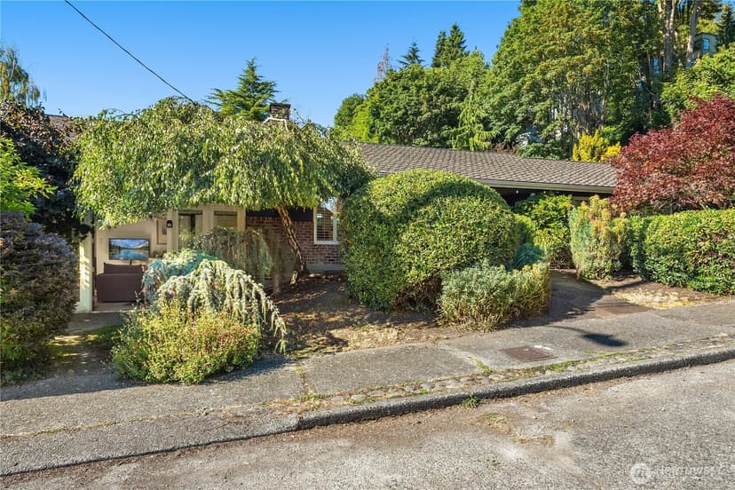 Property photo for 5414 SW Beach Drive Terrace, Seattle photo 2