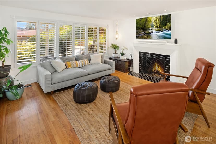 Property photo for 5414 SW Beach Drive Terrace, Seattle photo 6
