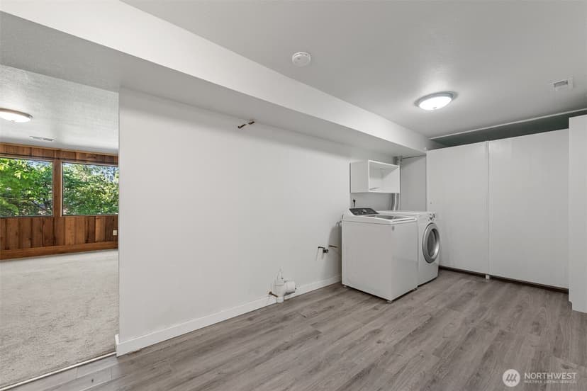 Property photo for 14910 SE 49th Street, Bellevue photo 20