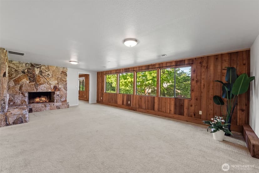 Property photo for 14910 SE 49th Street, Bellevue photo 17