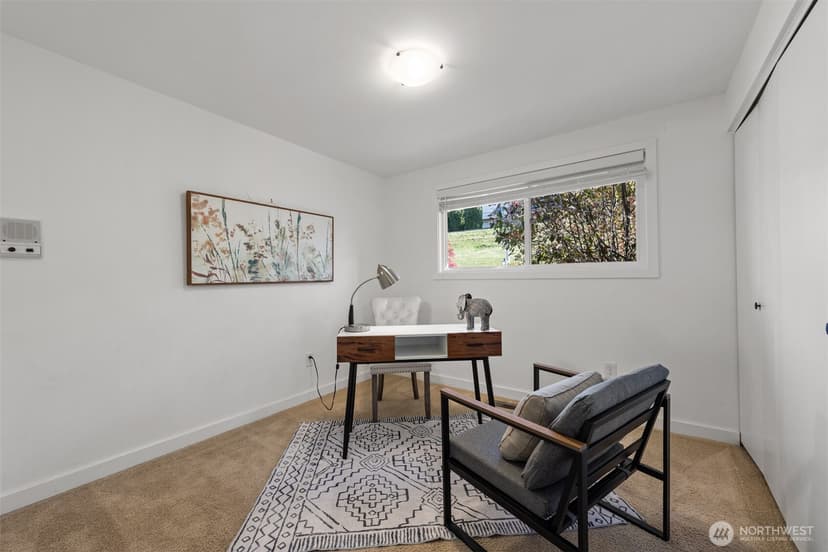 Property photo for 14910 SE 49th Street, Bellevue photo 15