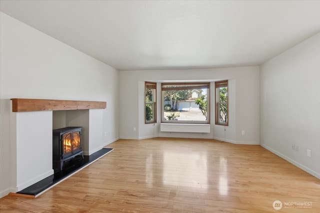 Property photo for 1817 SW 325th Place, Federal Way photo 3