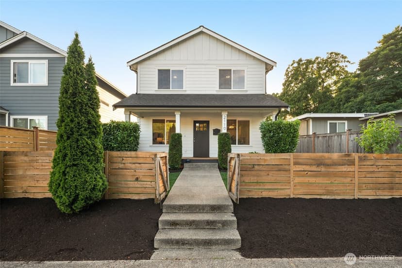 Property photo for 2110 S Wilkeson Street, Tacoma photo 2