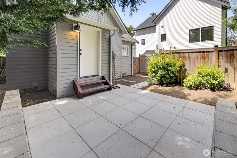 Property photo for 6538 11th Avenue NW #2, Seattle photo 24