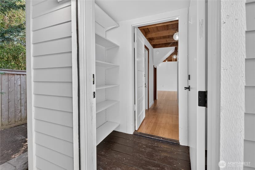 Property photo for 6538 11th Avenue NW #2, Seattle photo 22