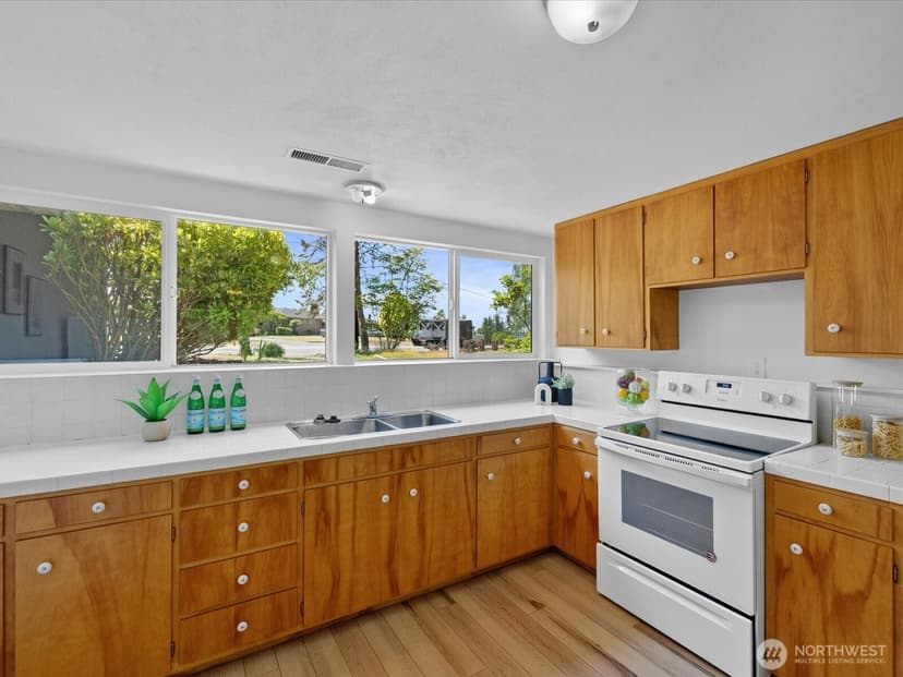Property photo for 817 Olympic Boulevard #A, Everett photo 17