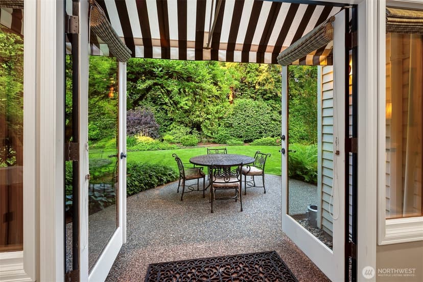 Property photo for 4140 W Mercer, Mercer Island photo 14
