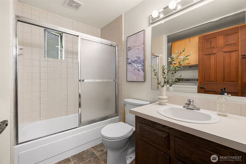 Property photo for 2315 26th Avenue E, Seattle photo 11