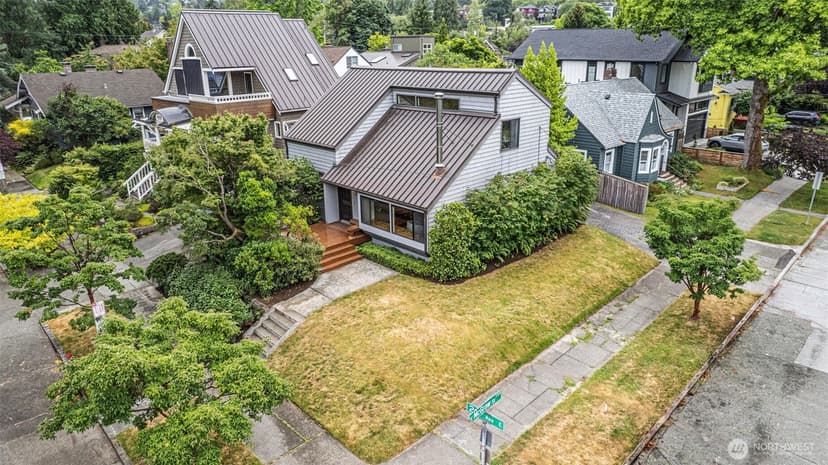 Property photo for 2315 26th Avenue E, Seattle photo 24