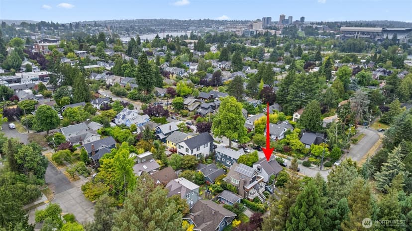 Property photo for 2315 26th Avenue E, Seattle photo 23