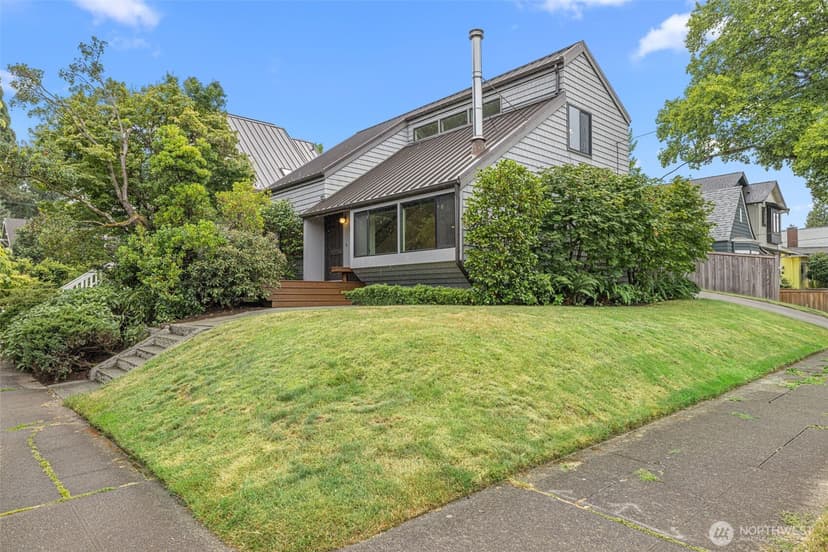 Property photo for 2315 26th Avenue E, Seattle photo 25