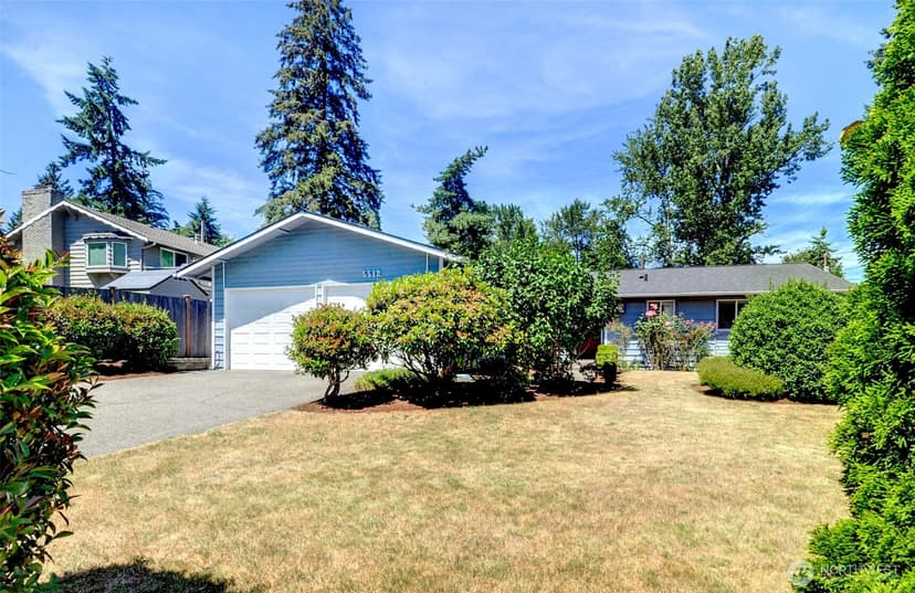 Property photo for 5512 NE 204 Street, Lake Forest Park photo 6
