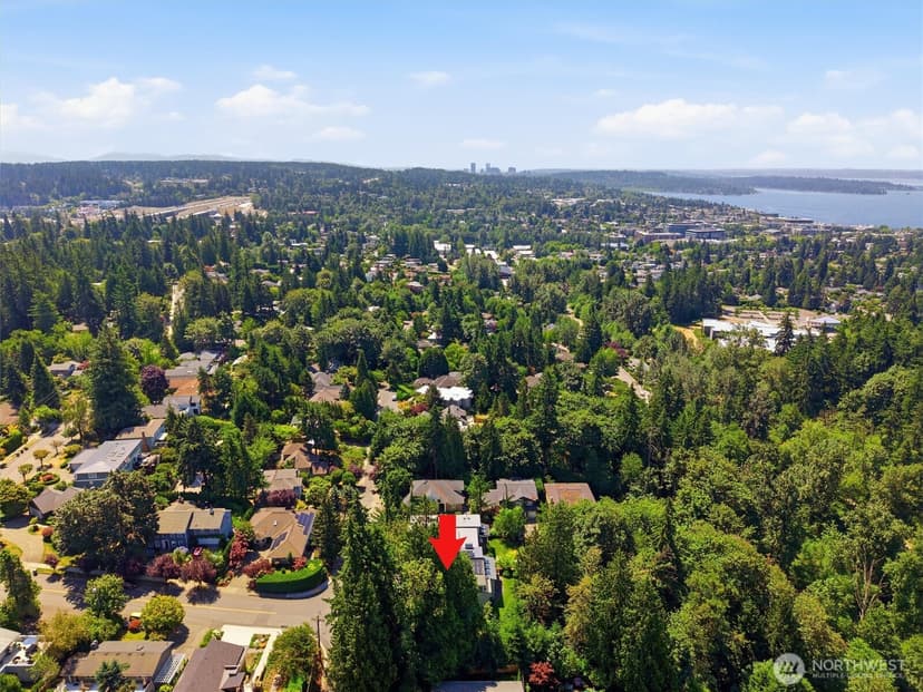 Property photo for 9909 111th Avenue NE, Kirkland photo 39