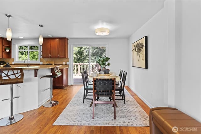 Property photo for 14556 75th Avenue NE, Kenmore photo 5