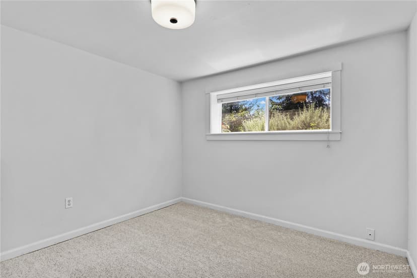 Property photo for 14556 75th Avenue NE, Kenmore photo 23