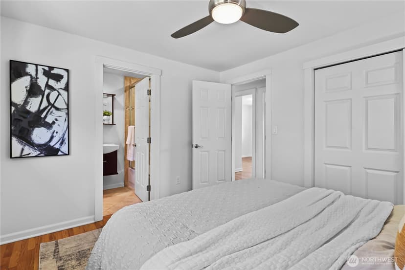 Property photo for 14556 75th Avenue NE, Kenmore photo 12