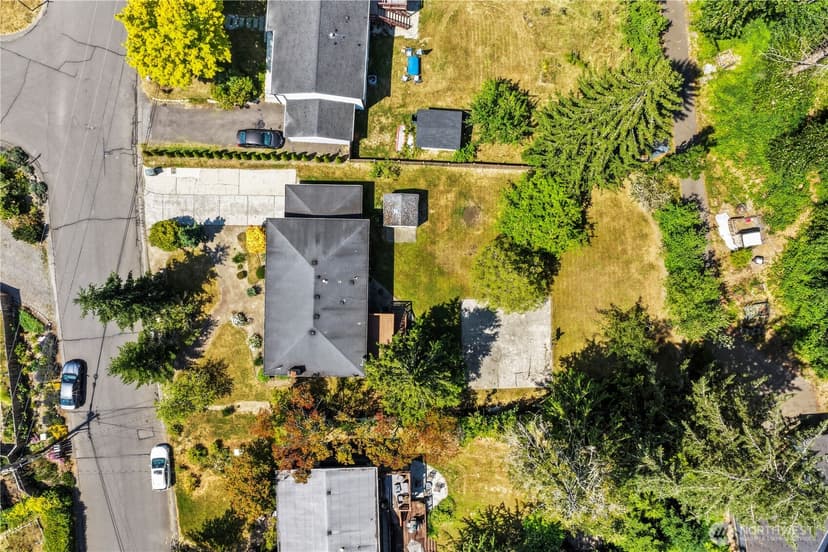 Property photo for 14556 75th Avenue NE, Kenmore photo 30