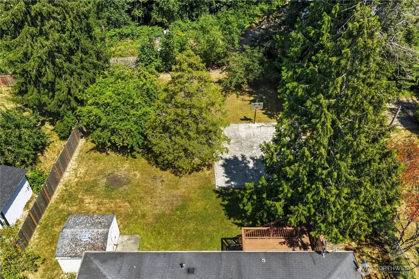 Property photo for 14556 75th Avenue NE, Kenmore photo 32
