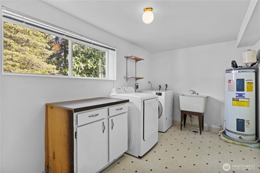 Property photo for 14556 75th Avenue NE, Kenmore photo 25