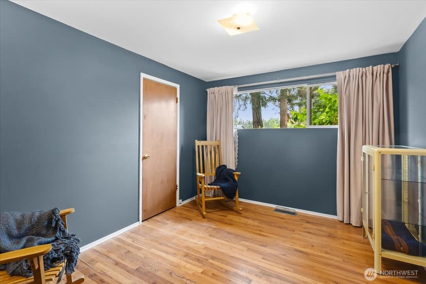 Property photo for 19405 58th Avenue NE, Kenmore photo 24
