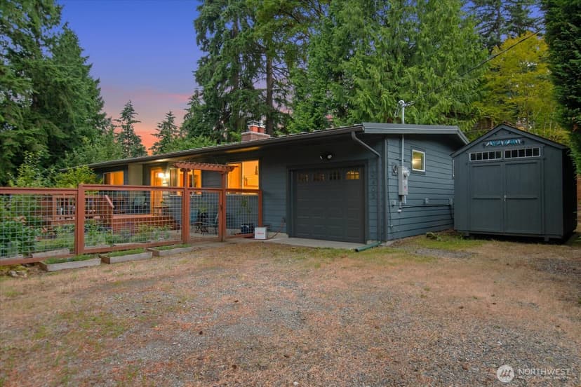 Property photo for 19405 58th Avenue NE, Kenmore photo 9
