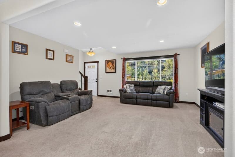 Property photo for 6608 184th Drive SE, Snohomish photo 6