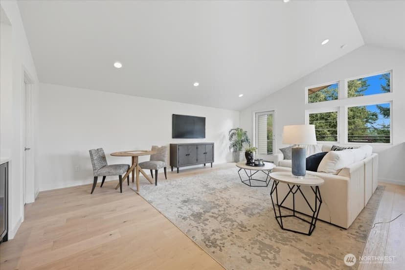 Property photo for 13047 39th Avenue NE #A, Seattle photo 15