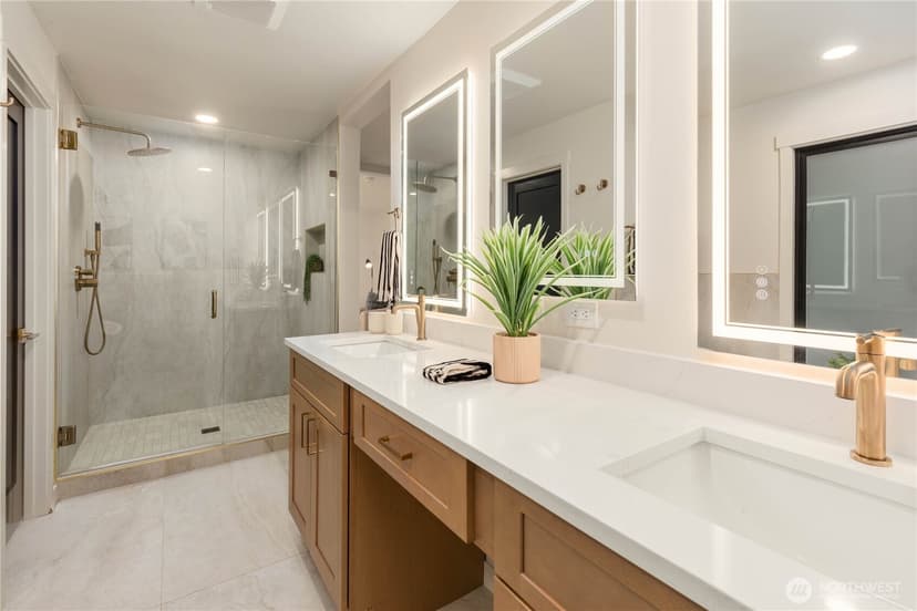 Property photo for 18730 94th Avenue W, Edmonds photo 17