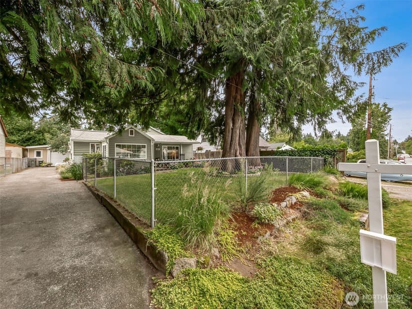 Property photo for 13247 4th Avenue S, Burien photo 23