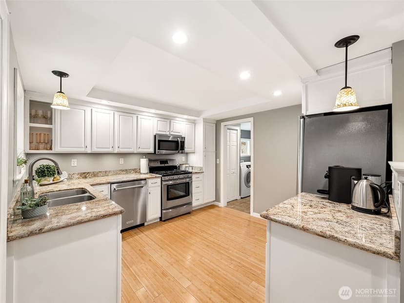 Property photo for 13247 4th Avenue S, Burien photo 5