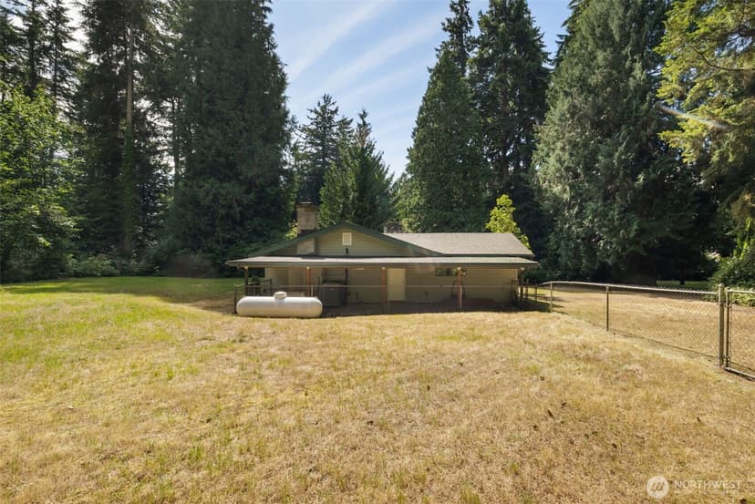 Property photo for 535 Surfcrest Place NE, Poulsbo photo 30