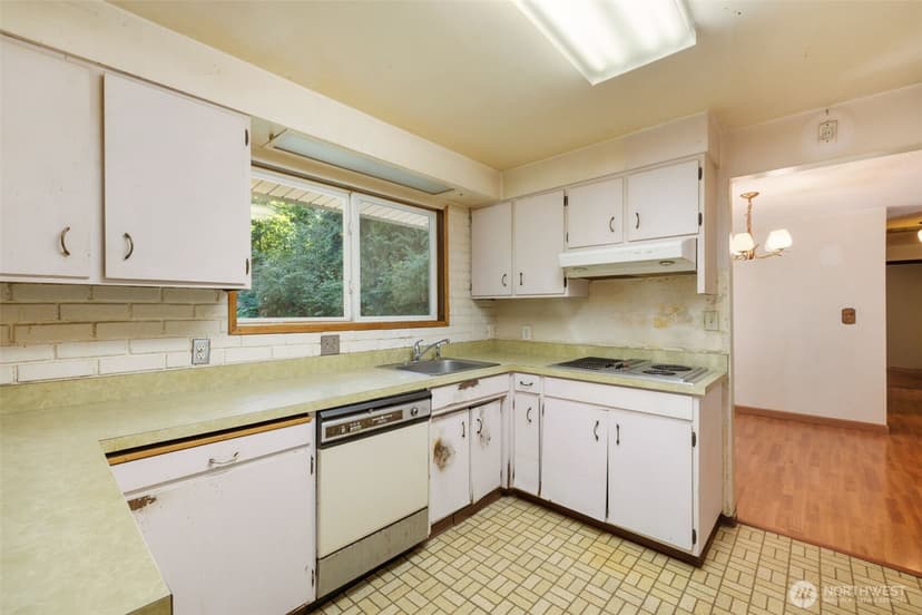 Property photo for 535 Surfcrest Place NE, Poulsbo photo 10