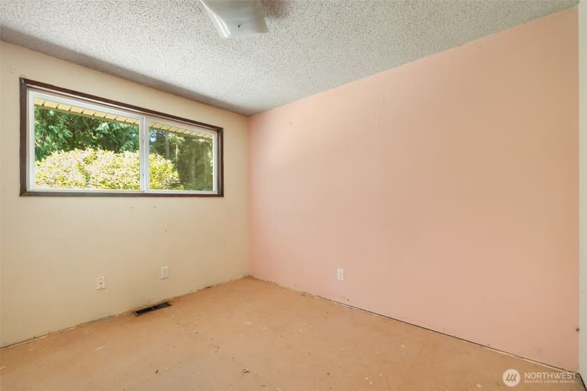 Property photo for 535 Surfcrest Place NE, Poulsbo photo 15