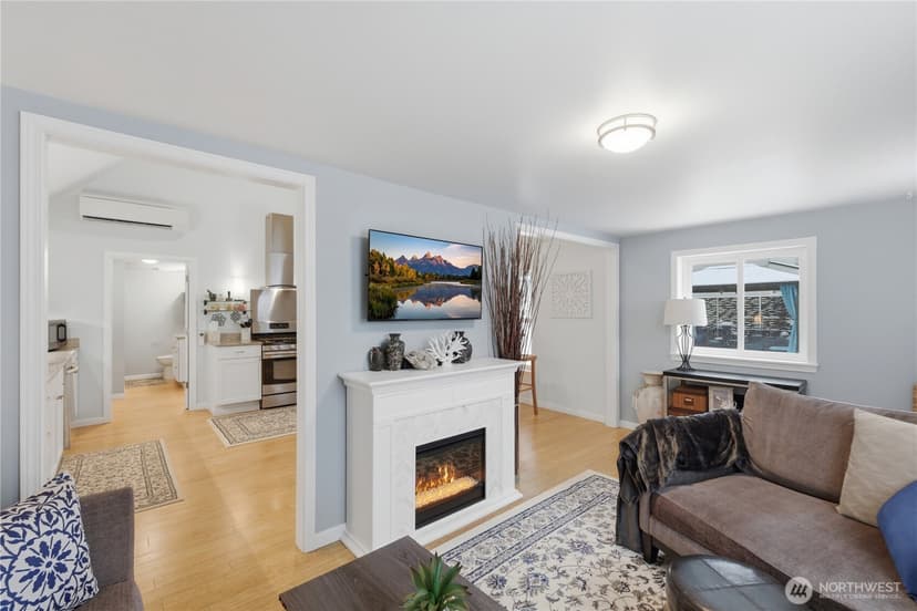 Property photo for 10611 2nd Place SW, Seattle photo 6