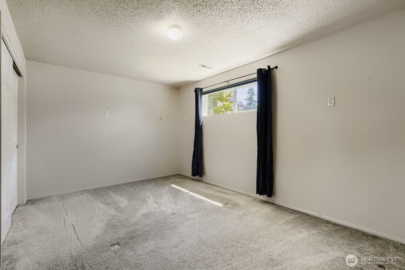 Property photo for 7718 S 120th St, Seattle photo 17