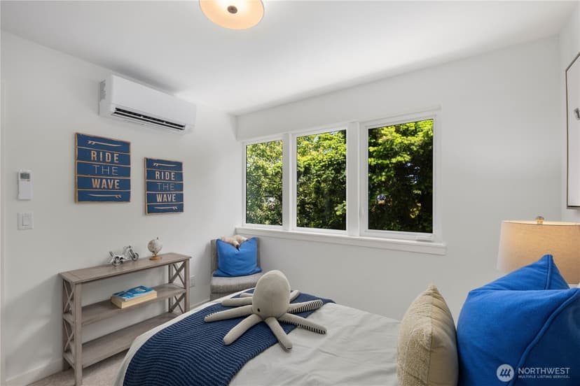 Property photo for 512 N 92nd Street, Seattle photo 16