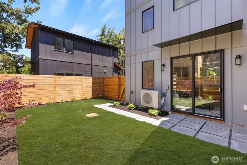 Property photo for 512 N 92nd Street, Seattle photo 32