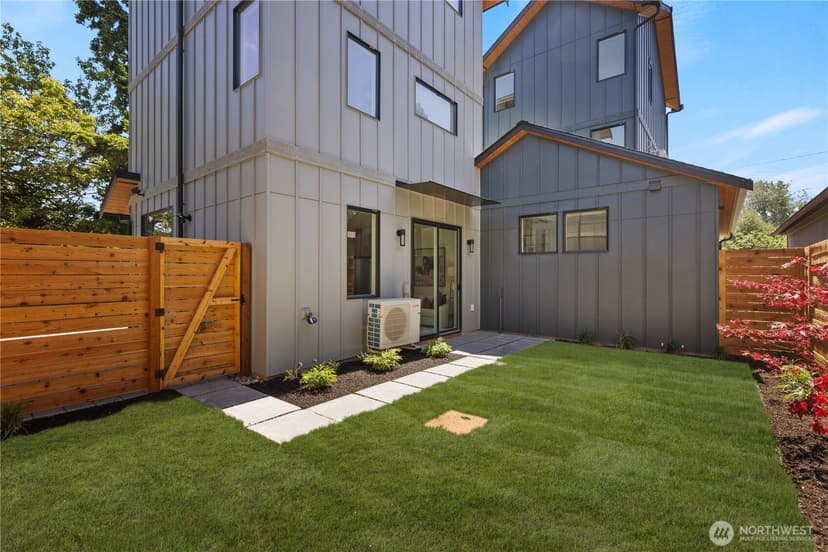 Property photo for 512 N 92nd Street, Seattle photo 30