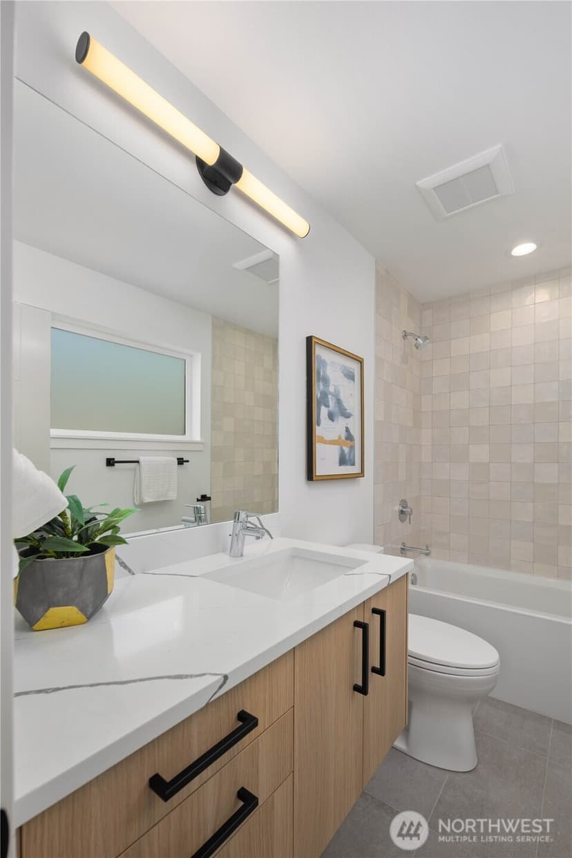 Property photo for 512 N 92nd Street, Seattle photo 17