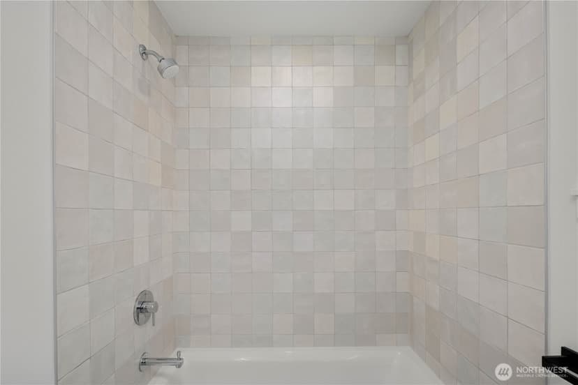 Property photo for 512 N 92nd Street, Seattle photo 19