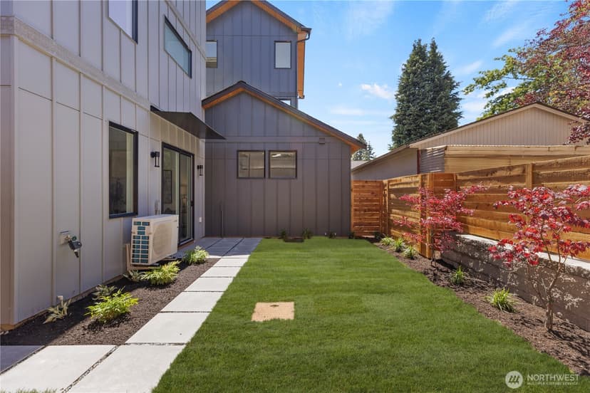 Property photo for 512 N 92nd Street, Seattle photo 29