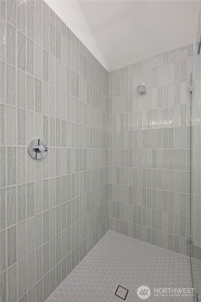 Property photo for 512 N 92nd Street, Seattle photo 28