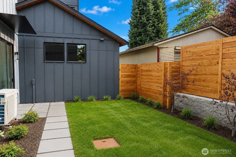 Property photo for 512 N 92nd Street, Seattle photo 31
