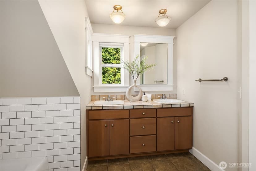 Property photo for 8014 12th Avenue NW, Seattle photo 22