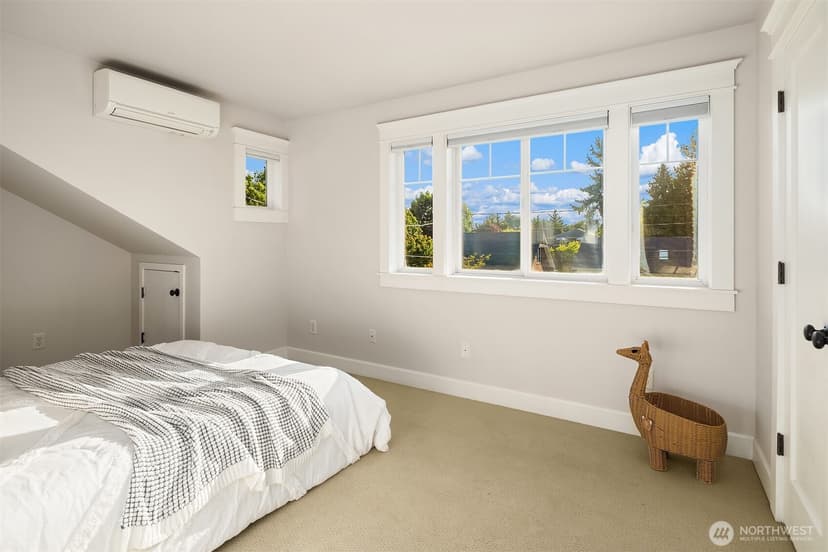 Property photo for 8014 12th Avenue NW, Seattle photo 27