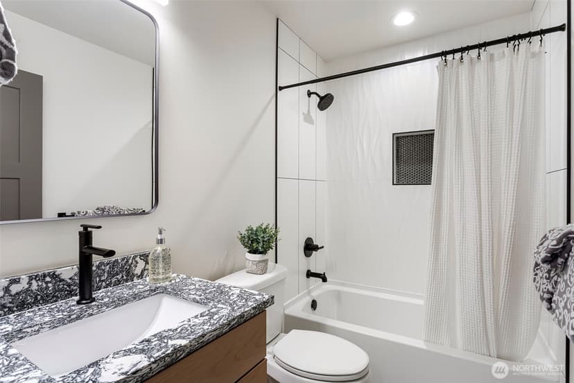 Property photo for 12831 NE 78th Place, Kirkland photo 24