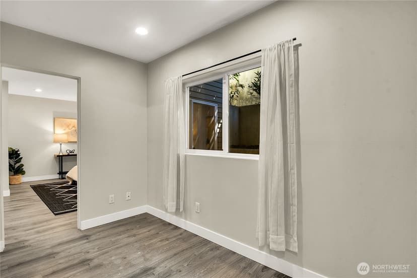 Property photo for 1202 Lakeview Boulevard E #1, Seattle photo 18