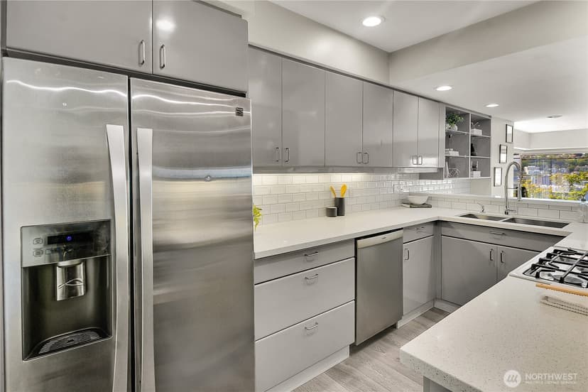 Property photo for 1202 Lakeview Boulevard E #1, Seattle photo 12