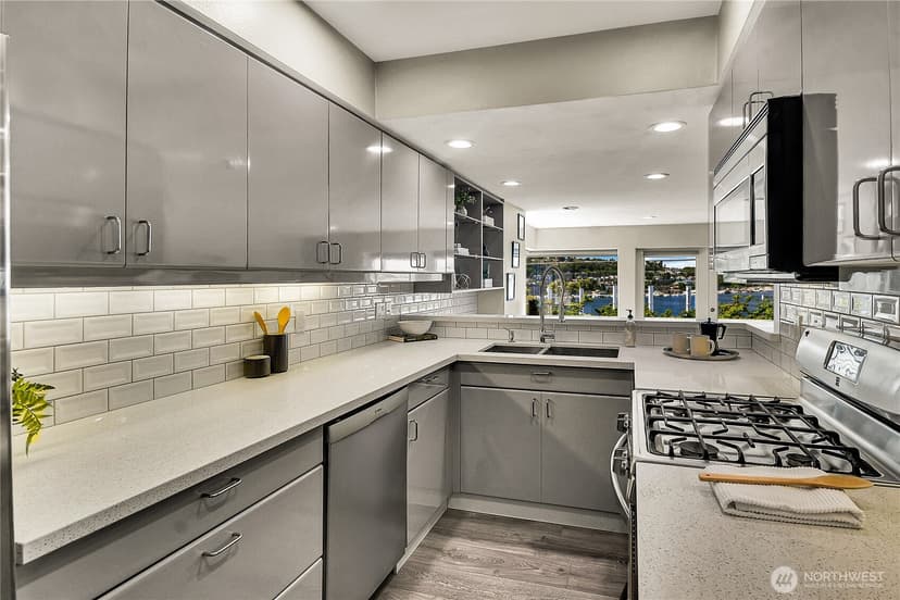 Property photo for 1202 Lakeview Boulevard E #1, Seattle photo 9