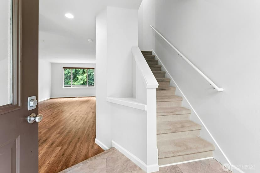 Property photo for 2161 NW Boulder Way Drive, Issaquah photo 3